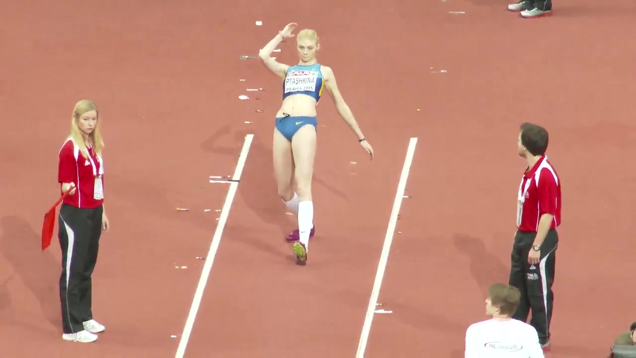 Russian sportswoman enters a long jump competition | voyeurstyle.com