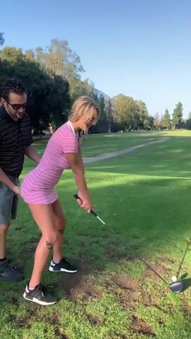 Amateur Upskirt Golf - Amateur Wife Playing Golf No Panties | Niche Top Mature