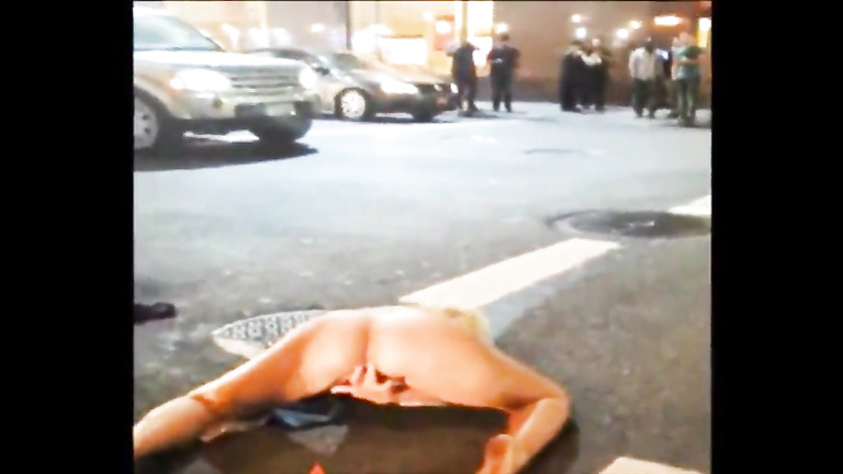 768px x 432px - Naked drunk woman in the street | voyeurstyle.com