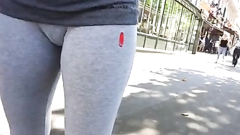 768px x 432px - Yoga pants cameltoe in public with my girl | voyeurstyle.com
