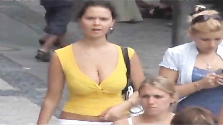 Beautiful Jiggling Tits - Babes with beautiful big bouncy tits in public | voyeurstyle.com